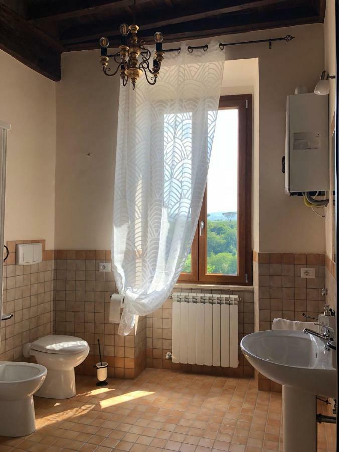 Casa Vacanze La Torretta Sutri Εξωτερικό φωτογραφία